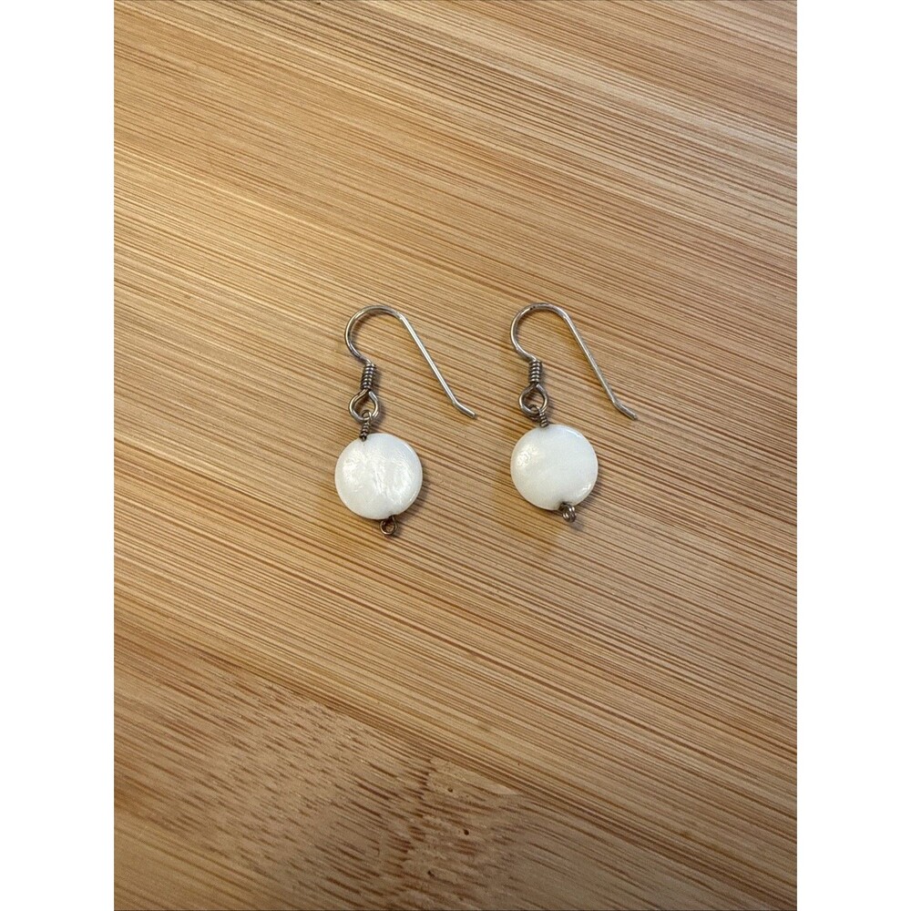 DAINTY WHITE DANGLE DROP EARRINGS UNBRANDED